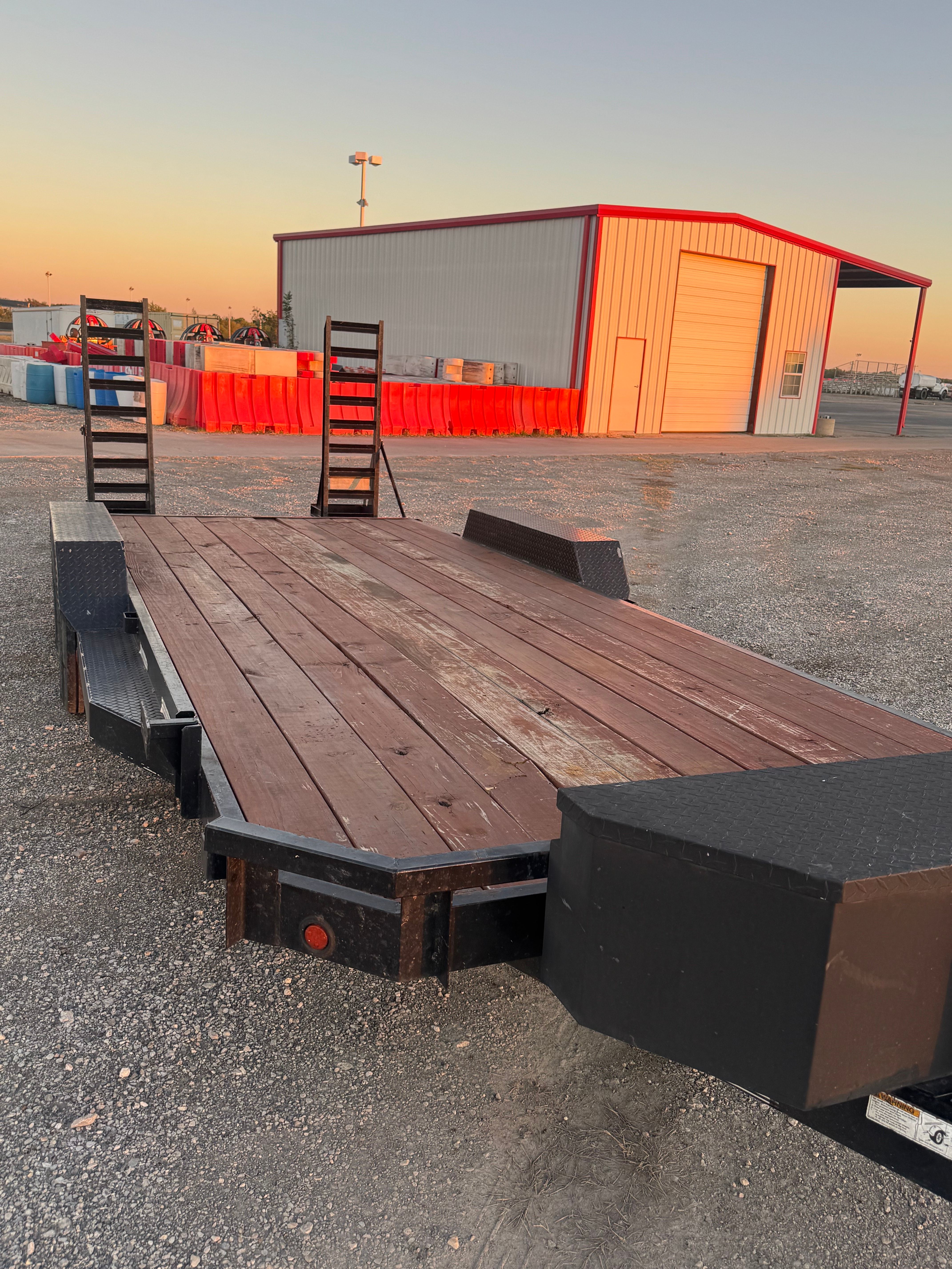 Car hauler flatbed trailer deck and loading ramps - Royse City TX rental